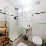 Apartman Demakorihome, Uniklinik & Vor Der Tuer *